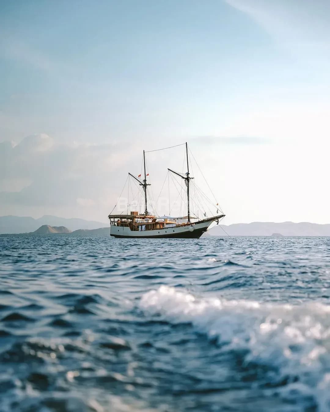 Samara II wooden yacht in Komodo