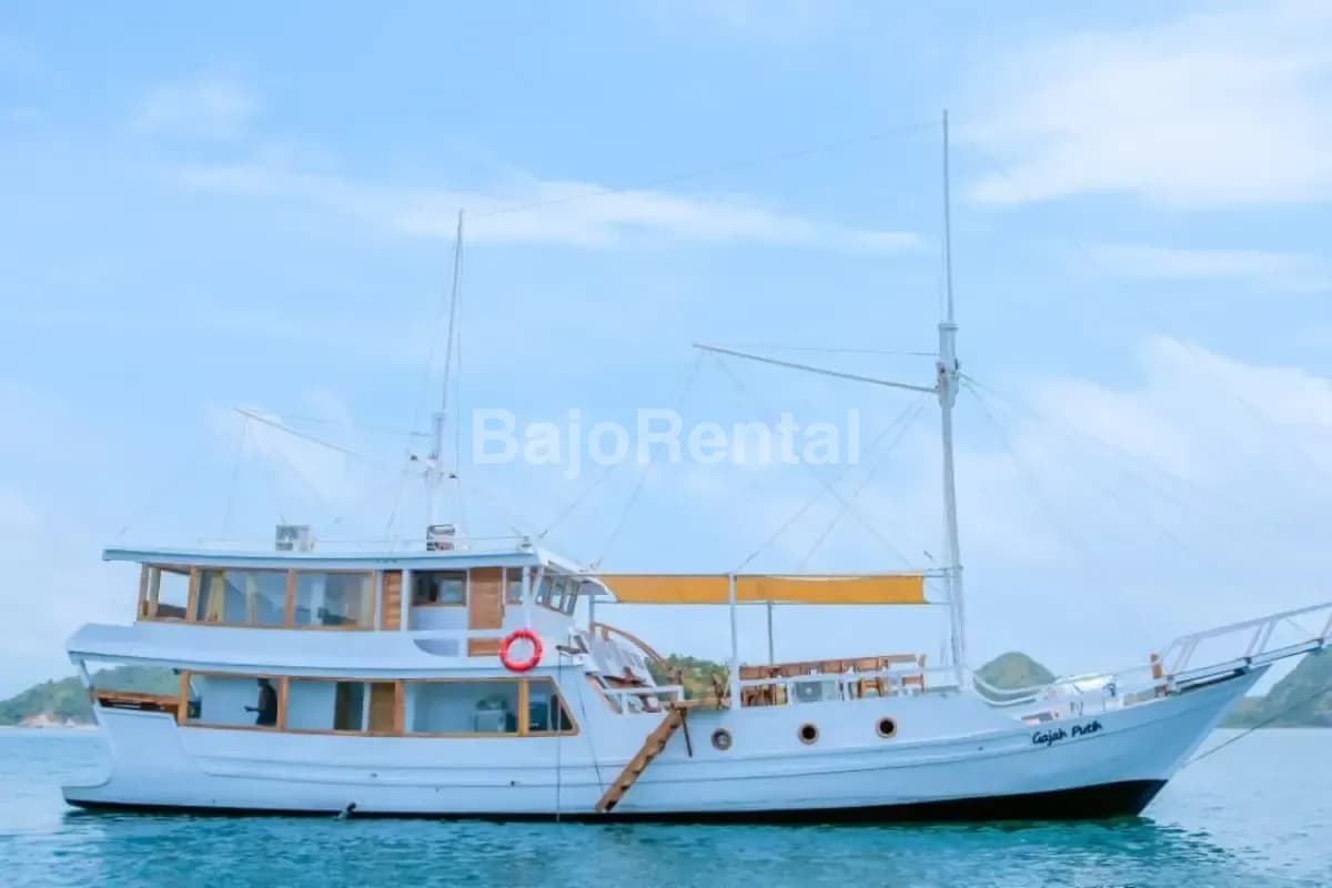 Gajah Putih Liveaboard