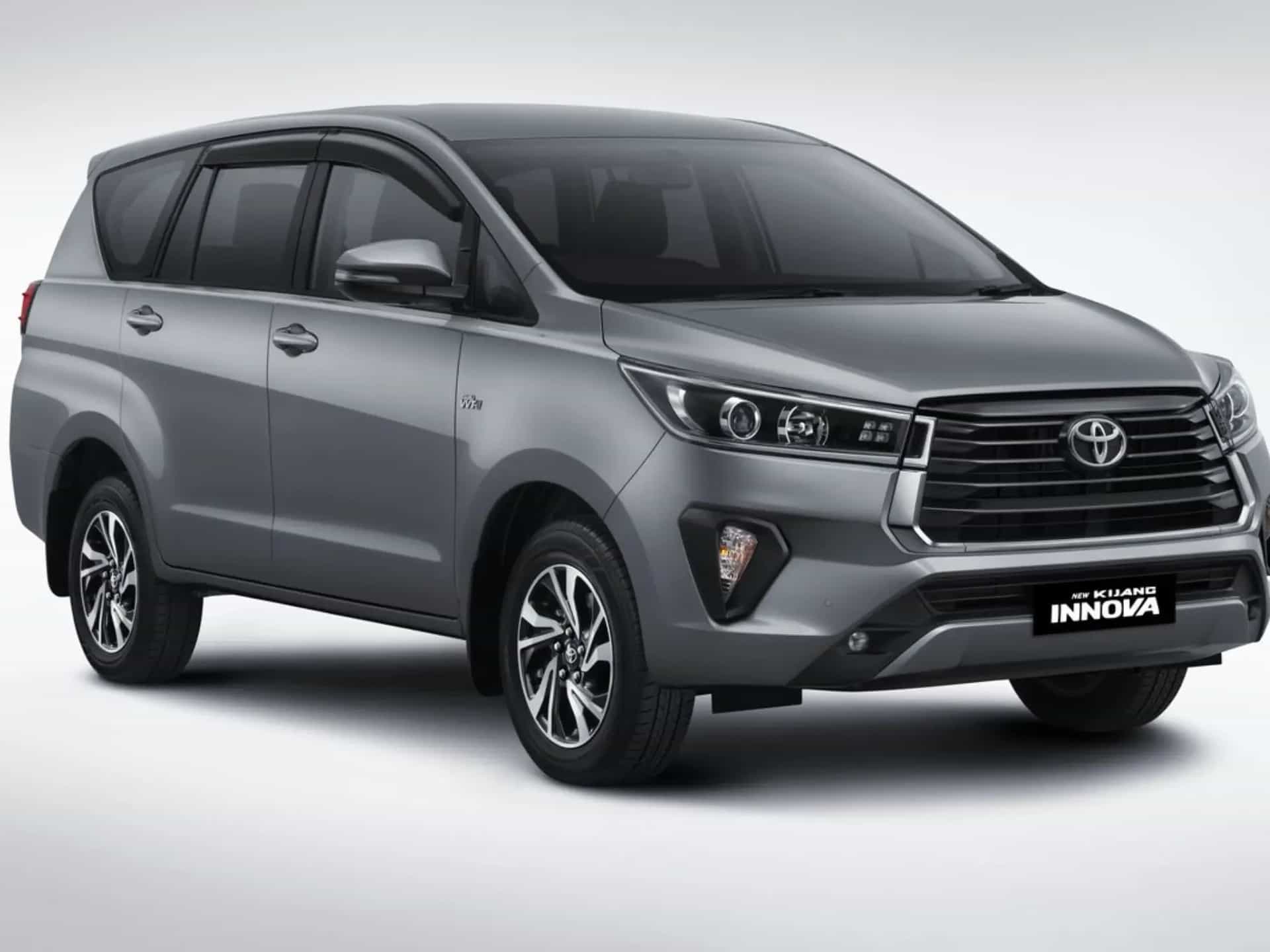Toyota Innova thumbnail 1