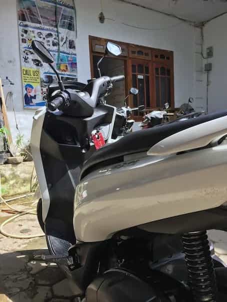 Yamaha Lexi 125 CC thumbnail 4