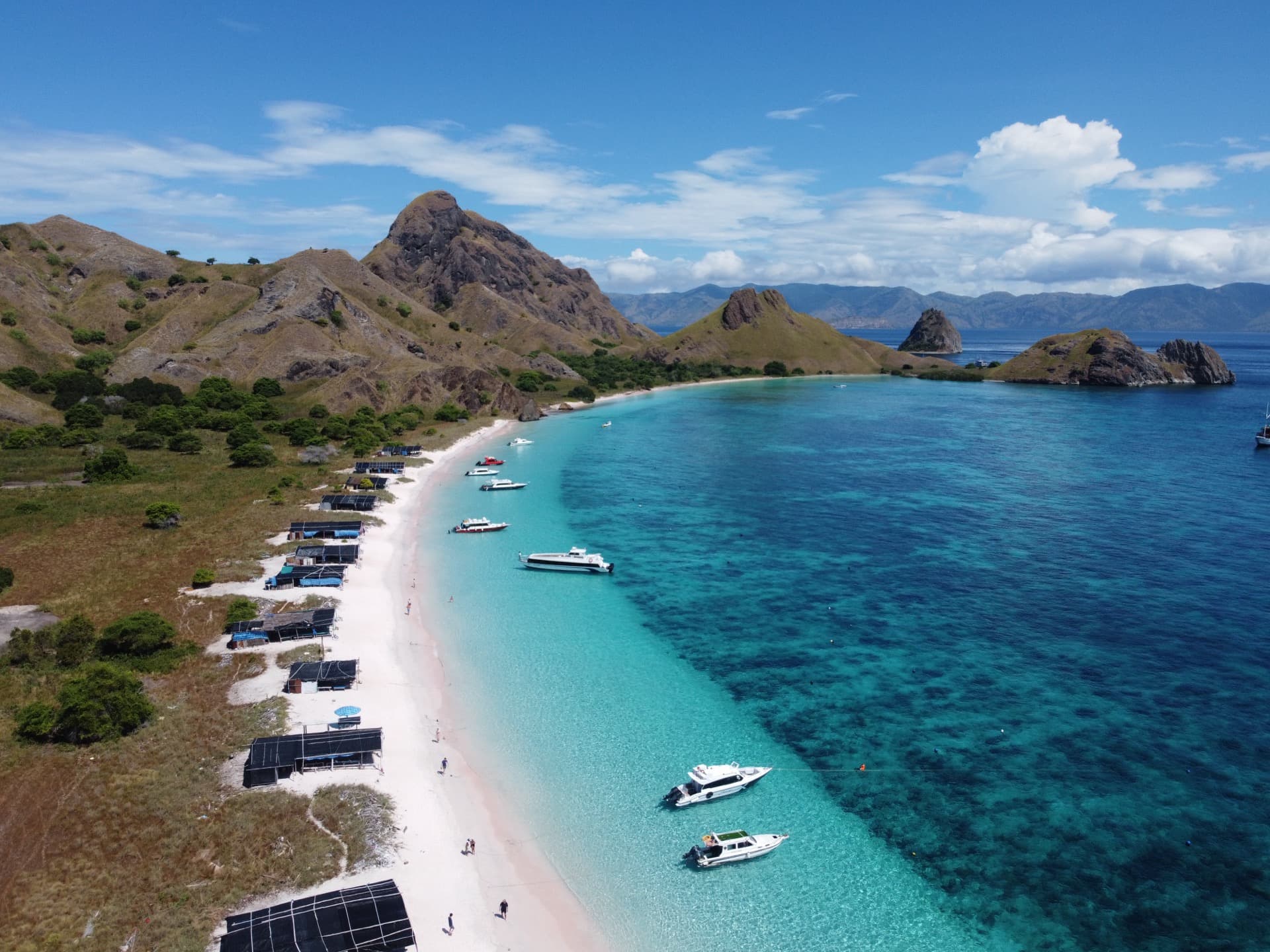 Rental equipment and destinations available on Bajo Rental