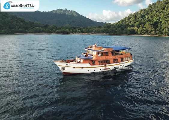 Magia Yacht thumbnail 1